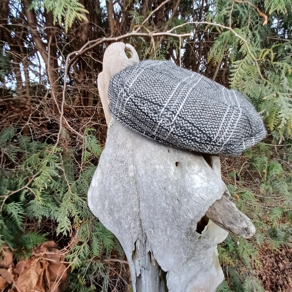 Expression Tweed Cap - Picture 7 of 10